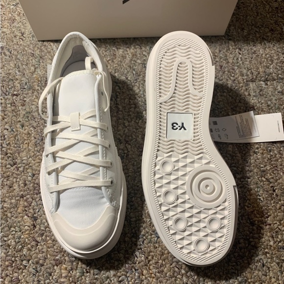 Y-3 sneakers - Picture 3 of 9